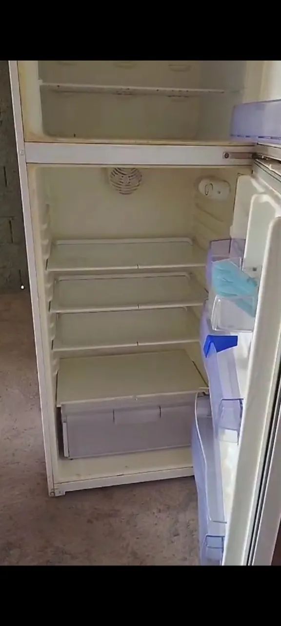 Vendo geladeira  - Foto 2