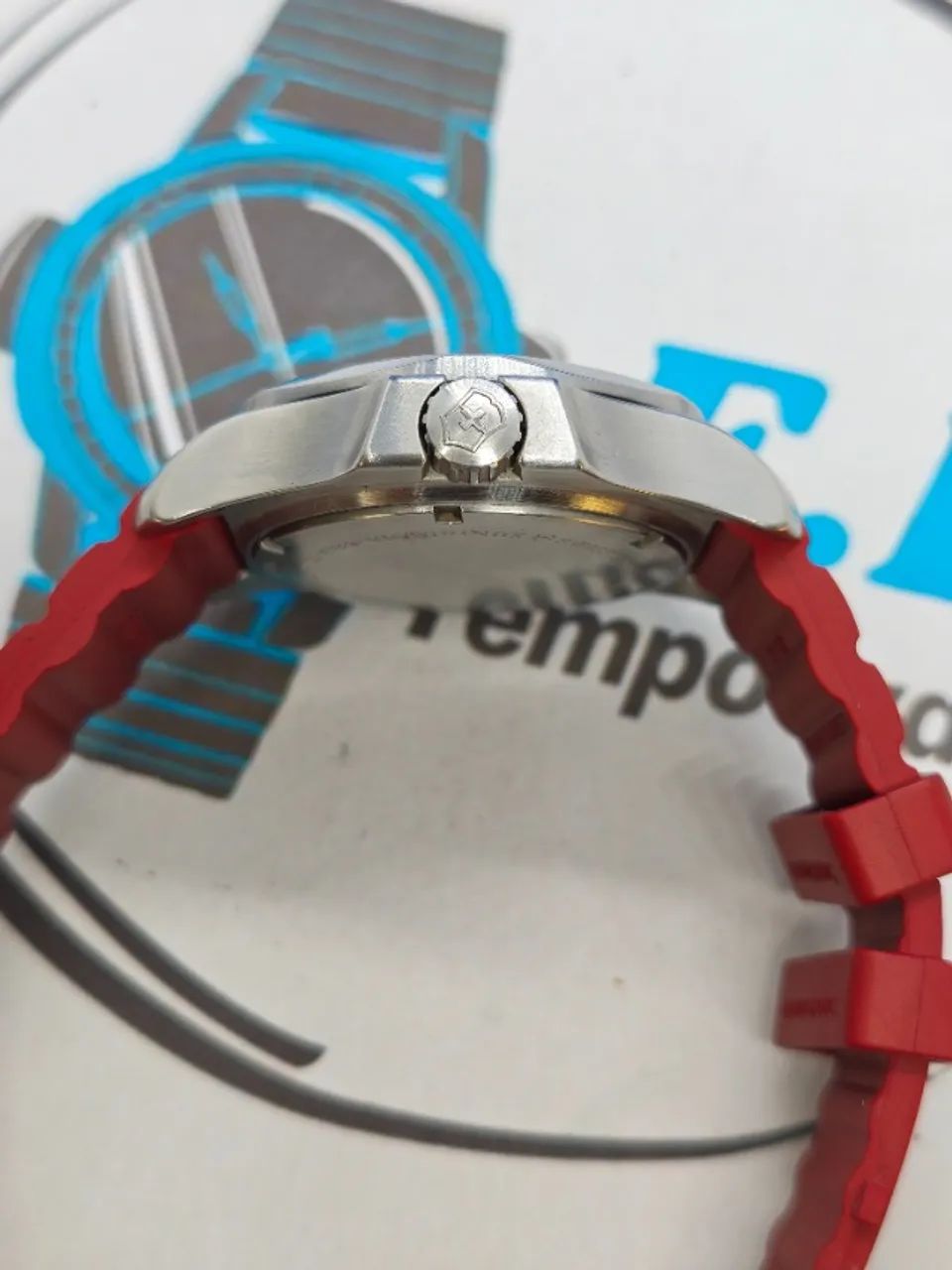 RELOGIO VICTORINOX INOX RED QUARTZ FULL SET - Foto 4