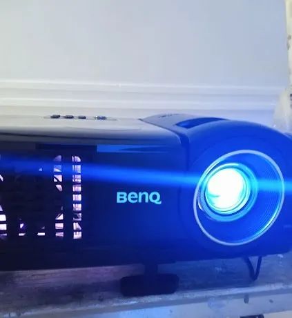 Projetor BenQ MP515 multimídia (2500 ANSI) lumens, resolução SVGA 800x600
