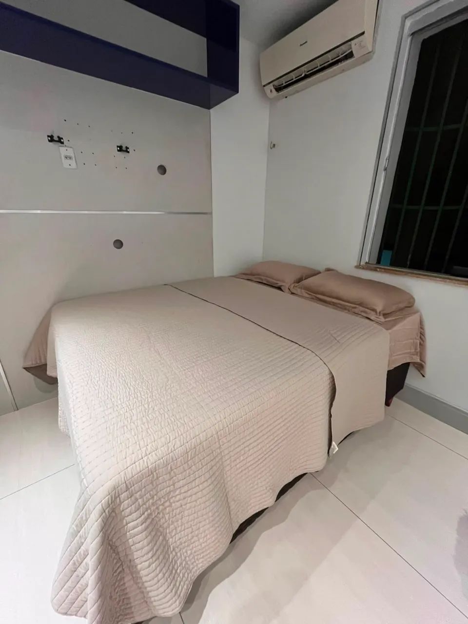 Vendo colchão ou cama completa queen size umaflex marrom 