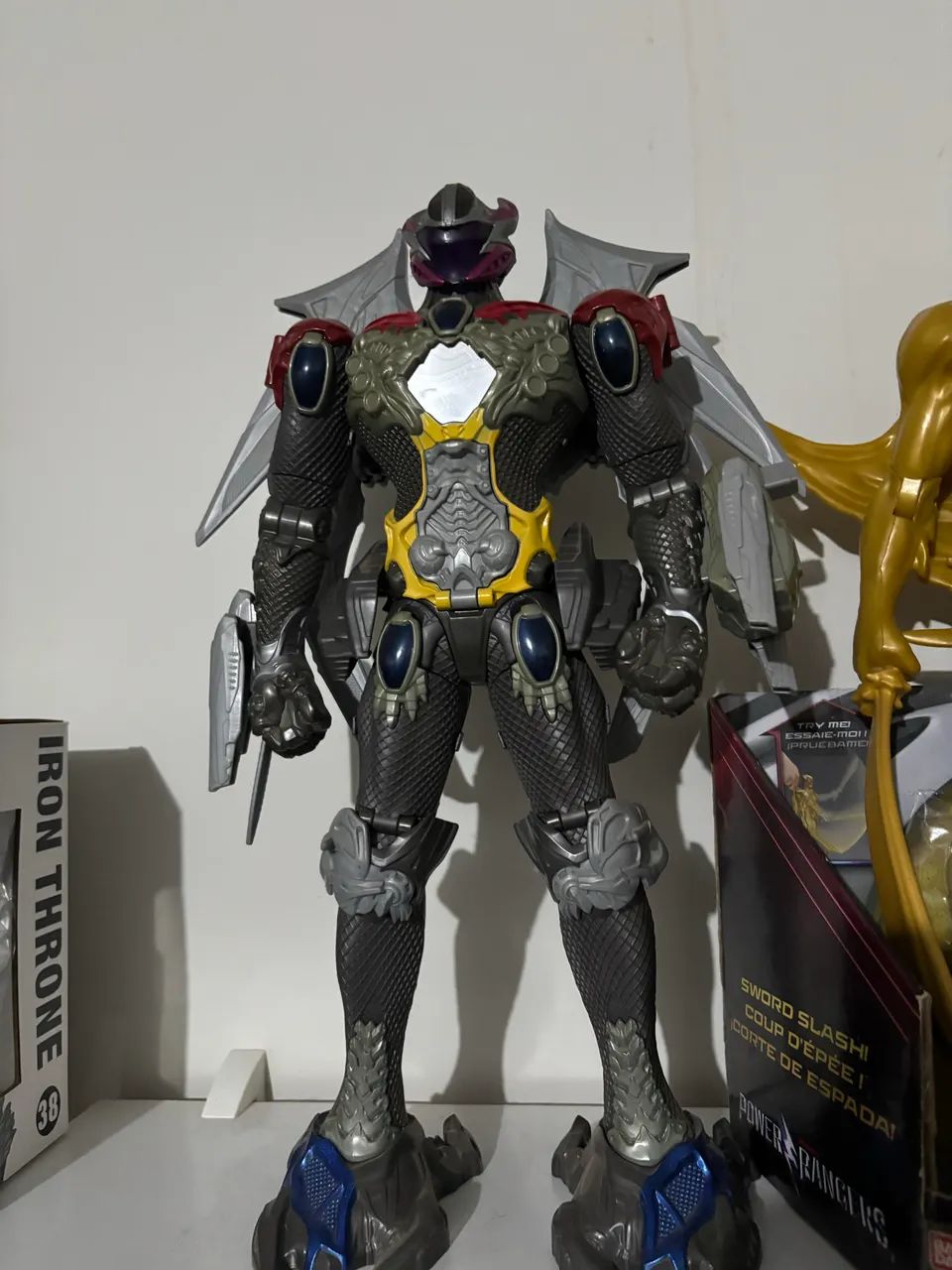 Vendo 2 Megazords Power Rangers 40 cm  - Foto 3