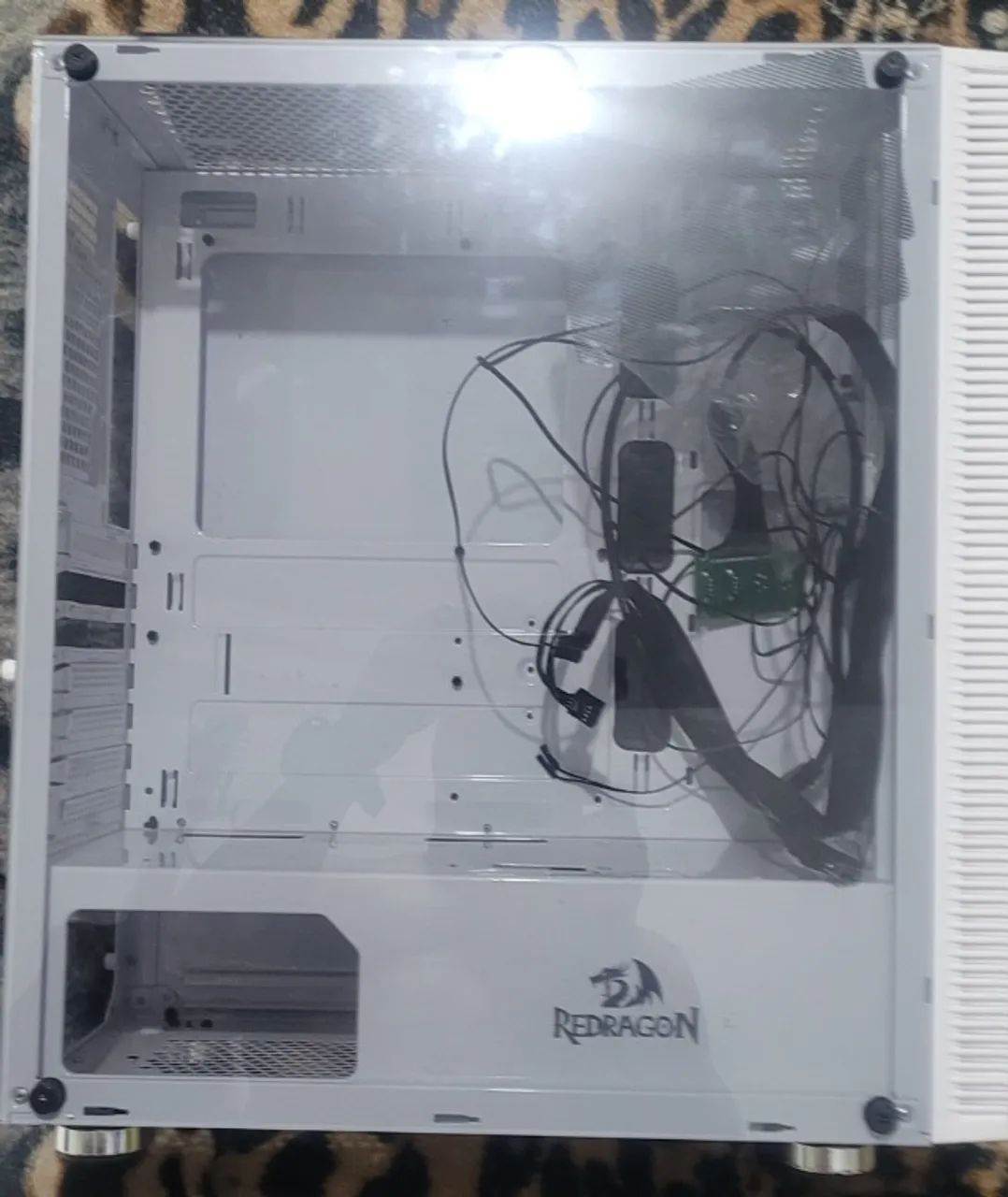 Gabinete Gamer Redragon Black Bed - Foto 4