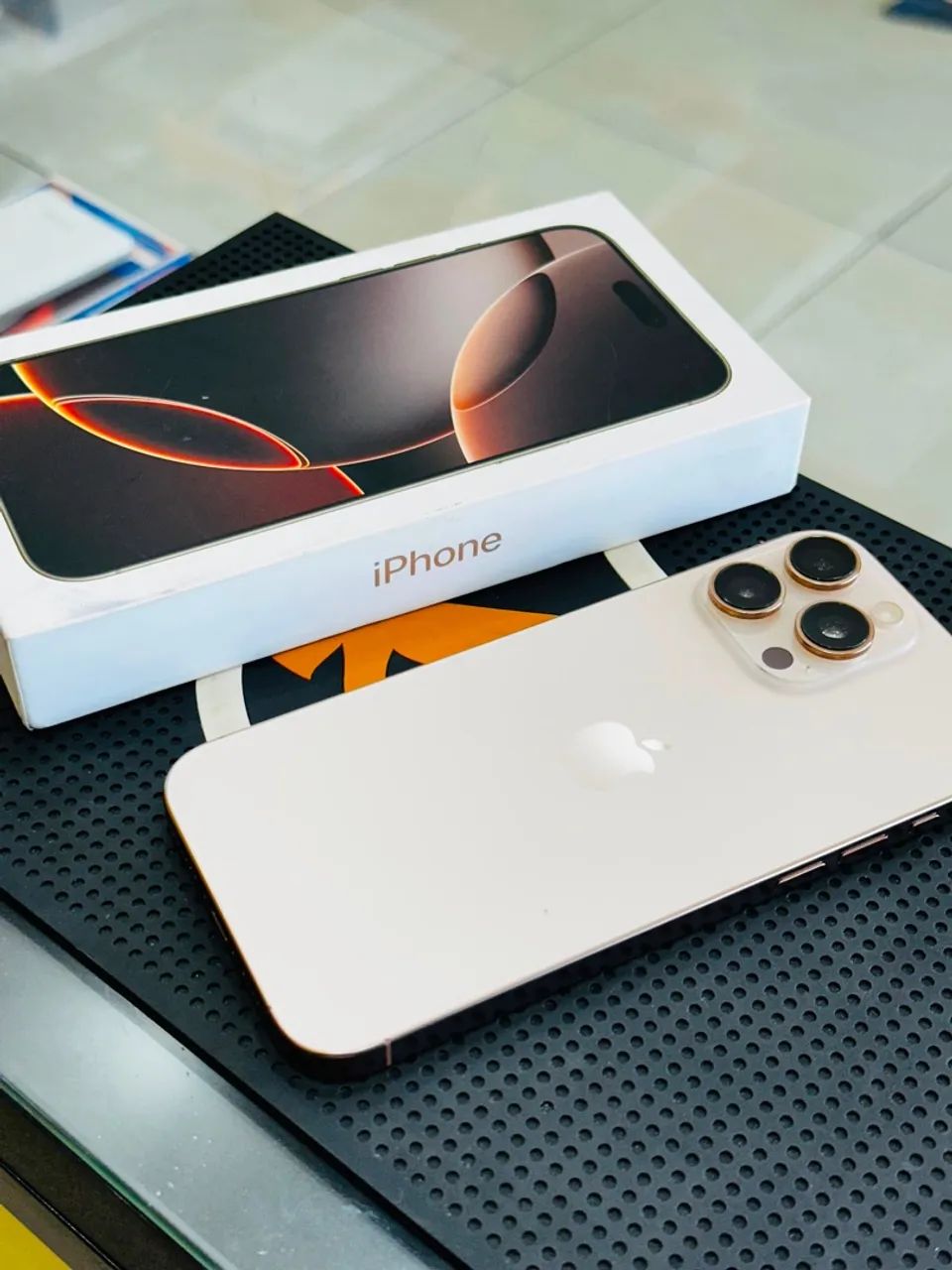 iPhone 16 Pro Max - 256gb - Desert 
