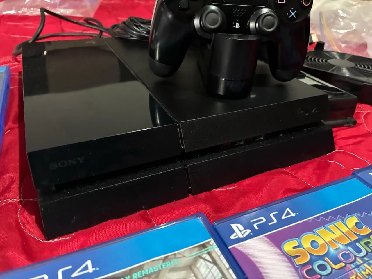 PS4 console com controle e 6 jogos - Foto 2