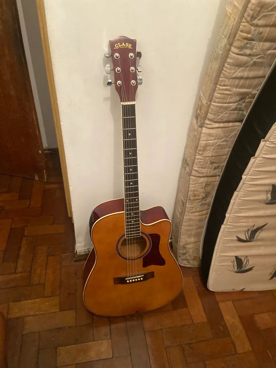 Violão [marca/modelo] em ótimo estado - som perfeito ?