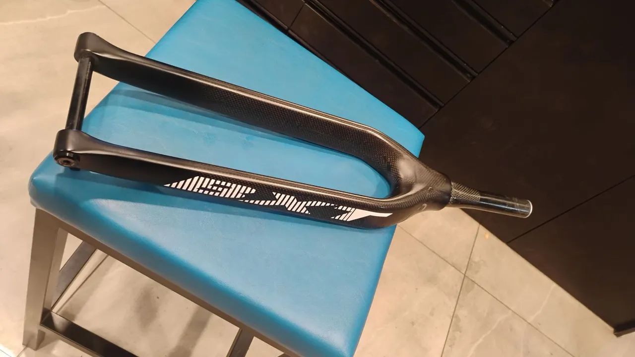 Garfo rígido BXT carbon  - Foto 2