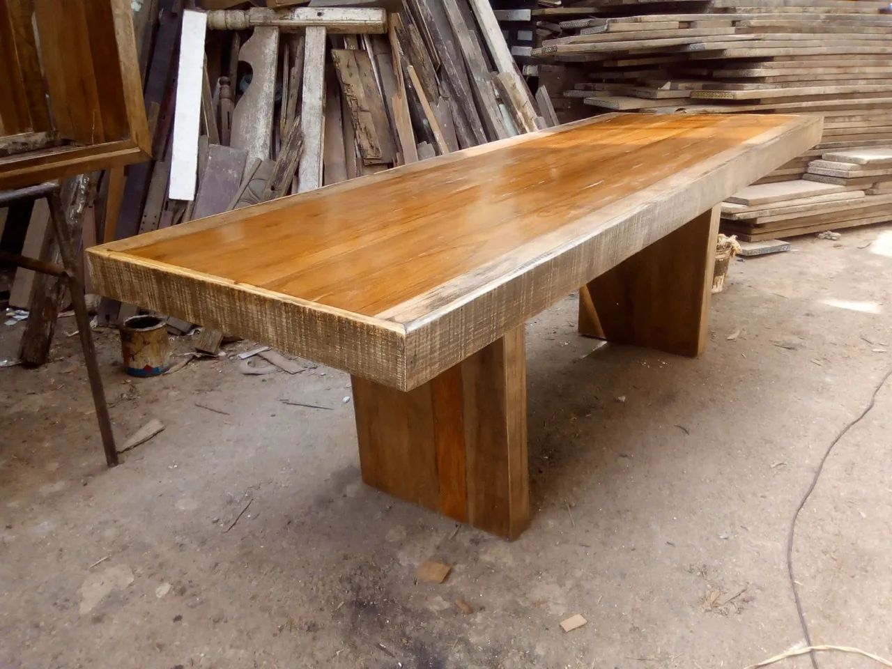 Mesa de madeira demolição 