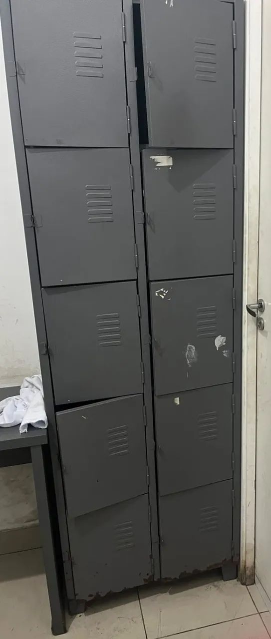ARMÁRIO ROUPEIRO 10 PORTAS