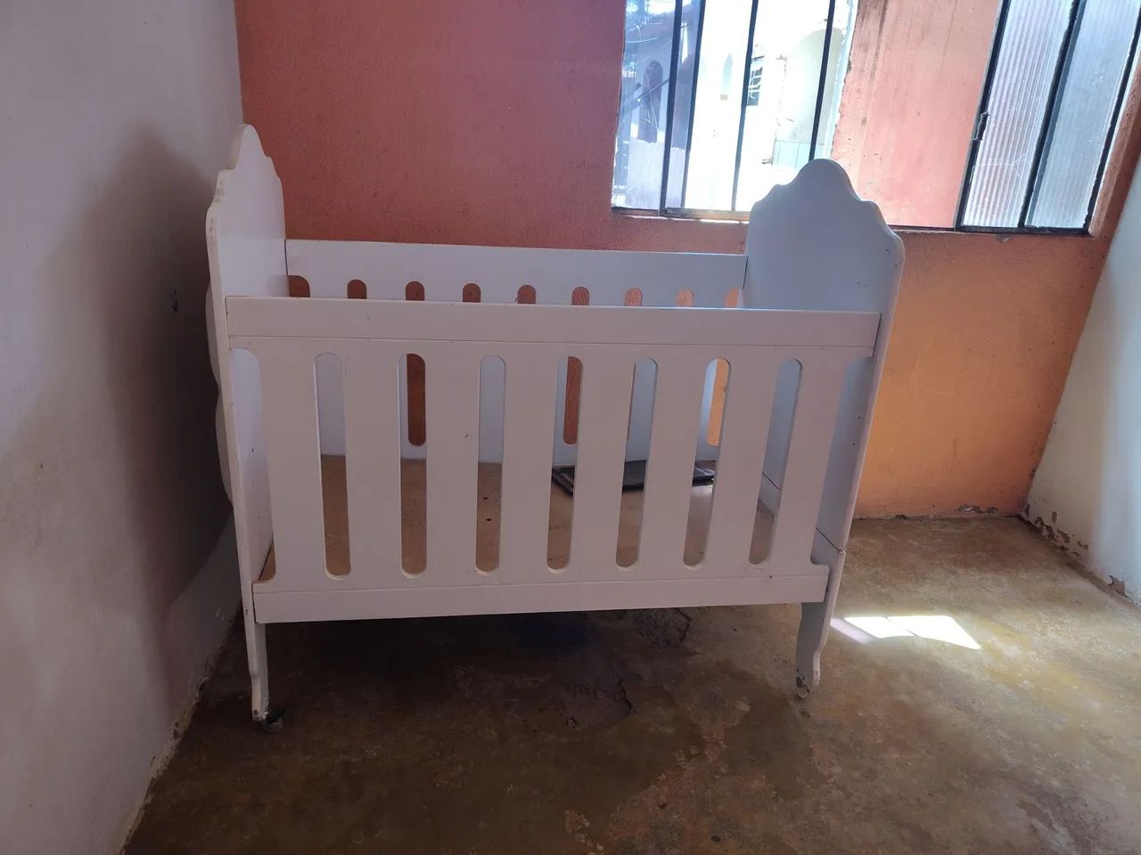 Vendo berço sem o colchão  - Foto 4