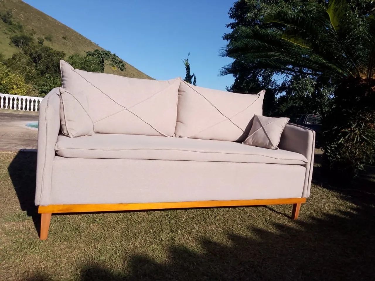 Sofa retratil luxo bege 2m novo  - Foto 4