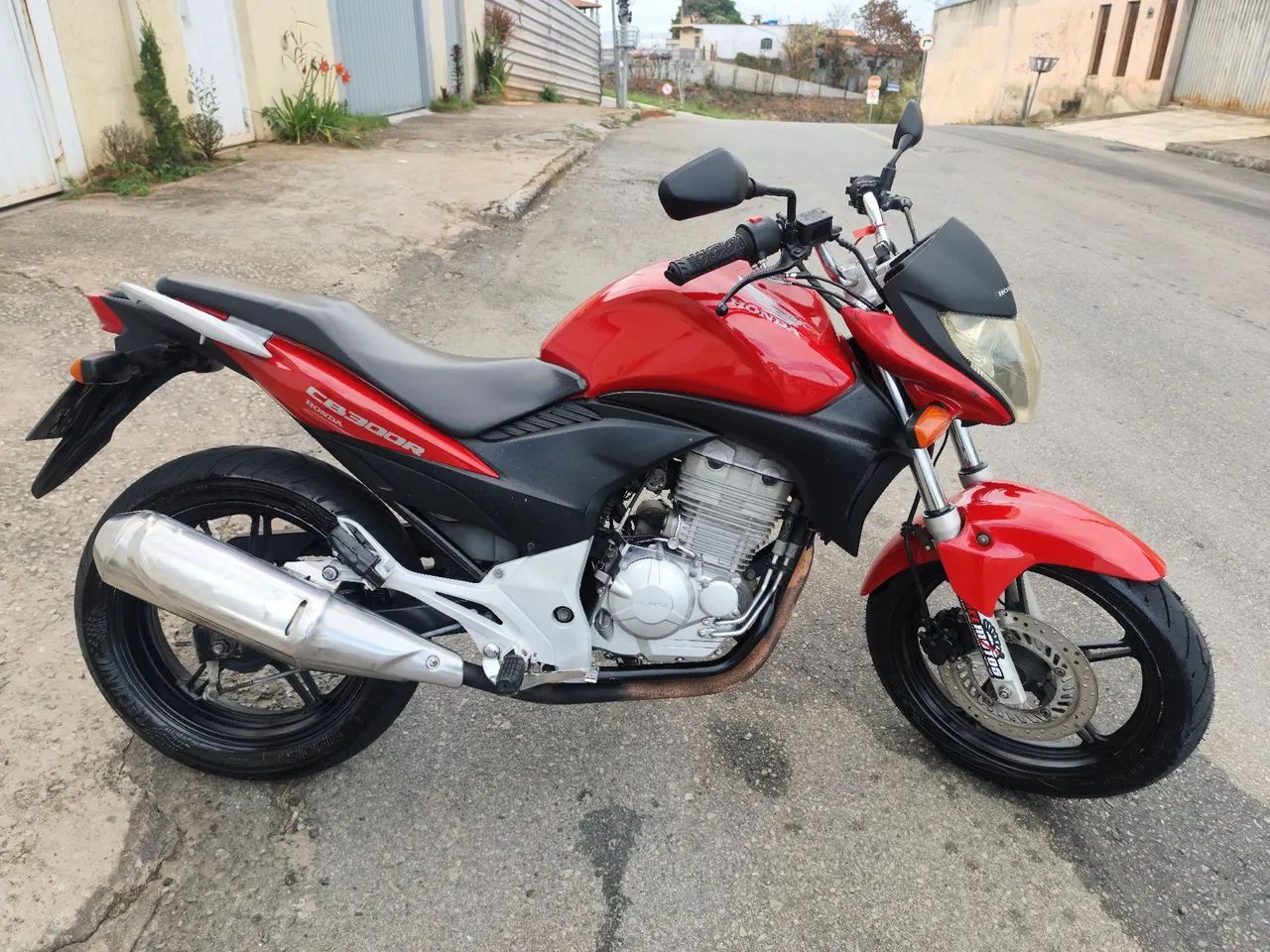 Honda CB 300