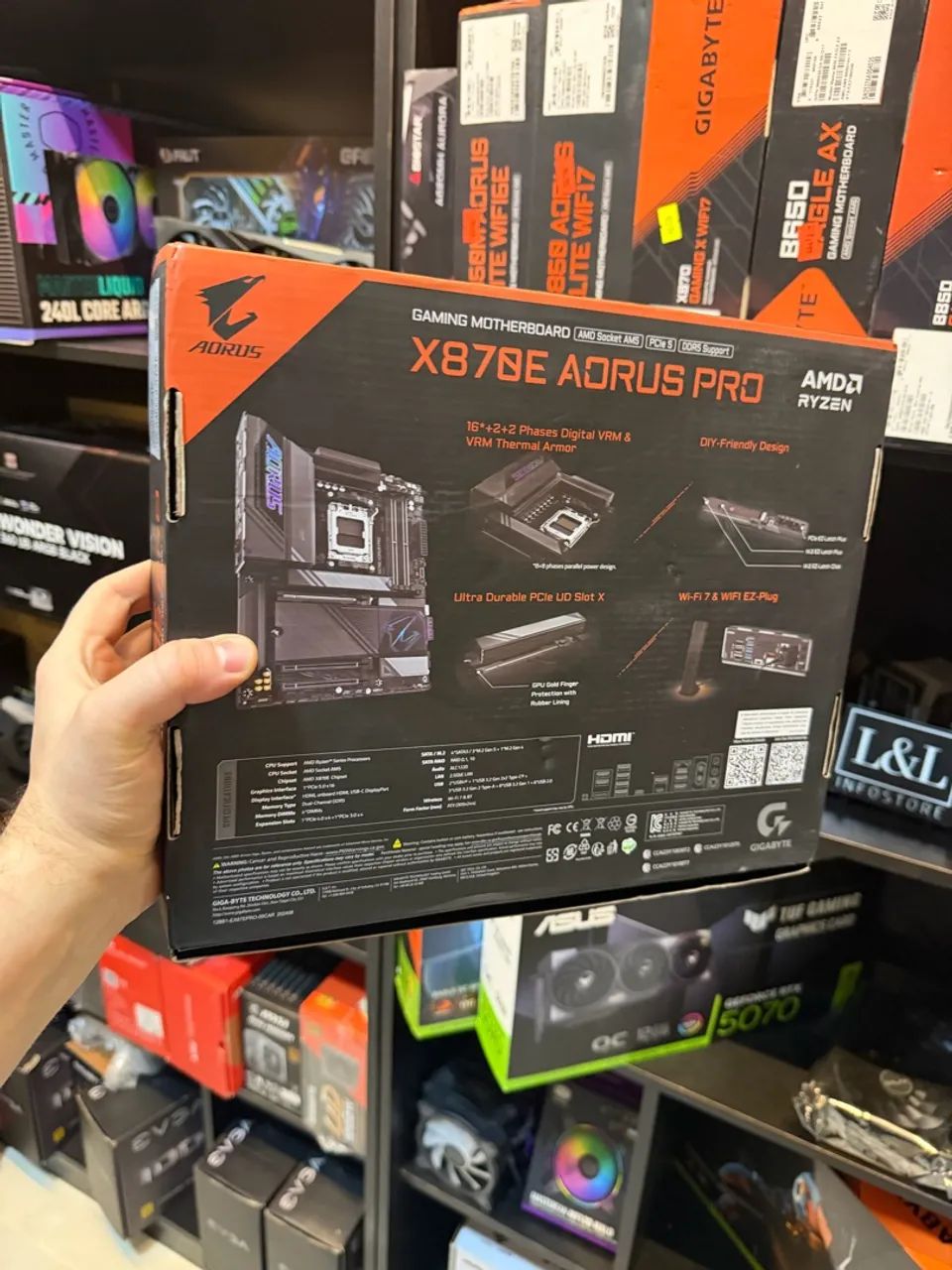 PLACA MAE X870E AORUS PRO - Foto 3