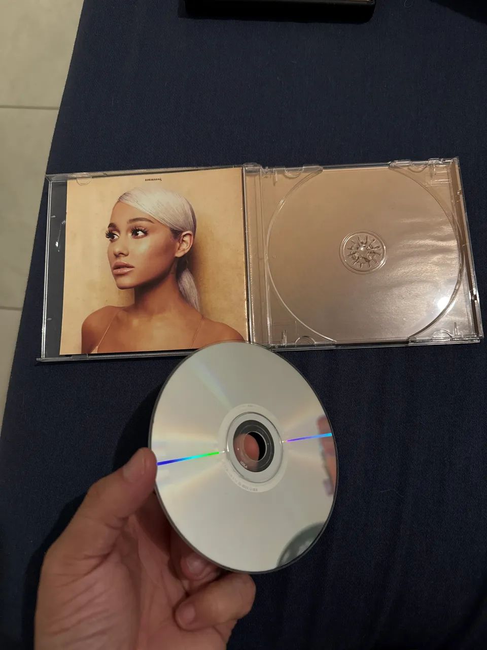 CD Ariana Grande - Sweetener - Foto 2
