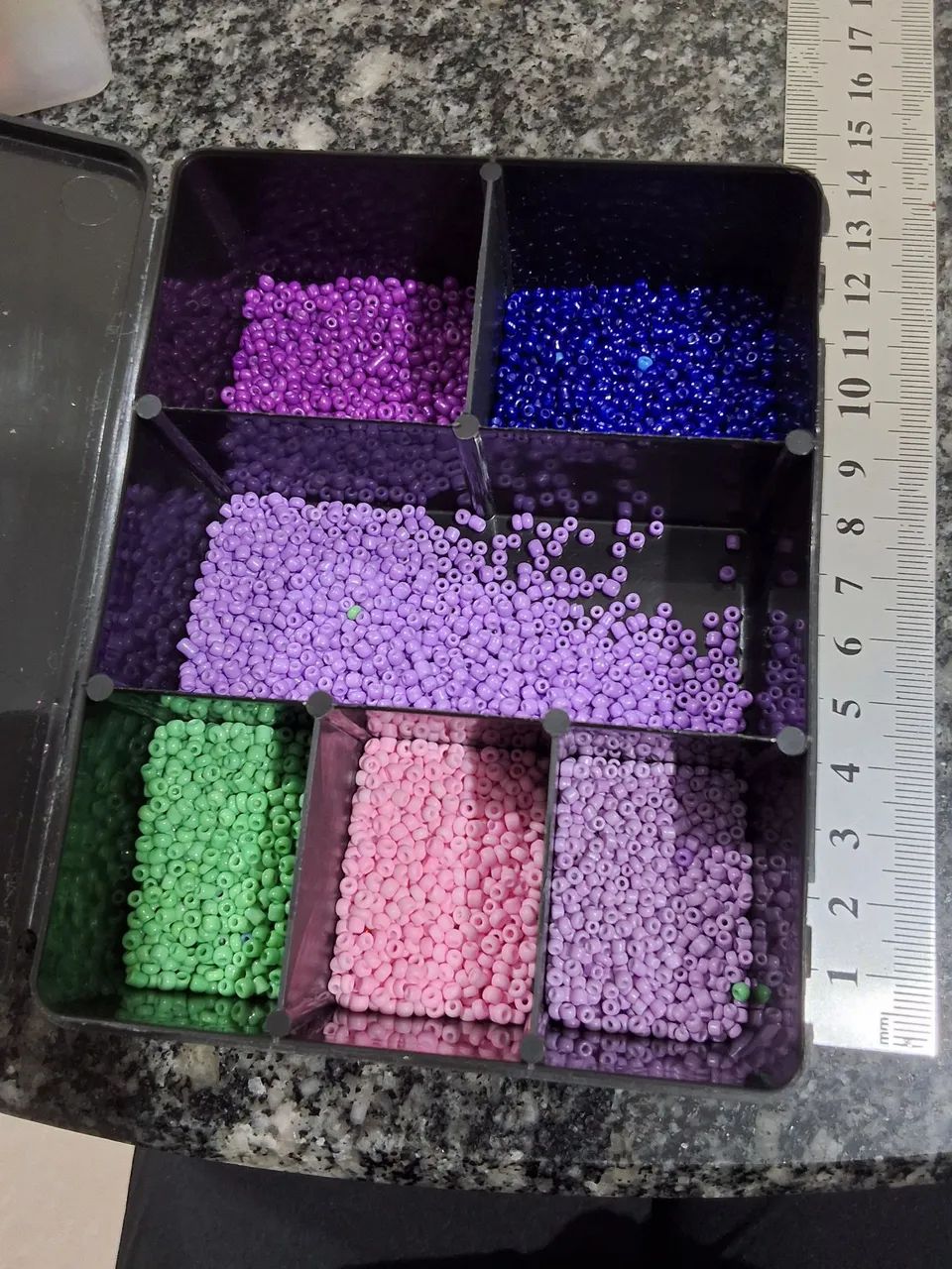 Kit de miçangas e pingentes