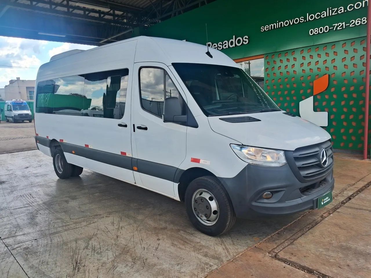 Mercedes-Benz Sprinter 517 Furgão Extra Lon. P.t.a. 2.0 Aut.(e6) 2025