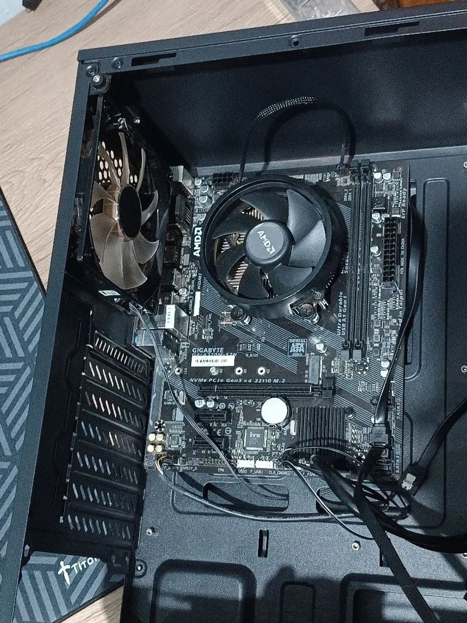 Gabinete, placa mãe e processador  - Foto 4