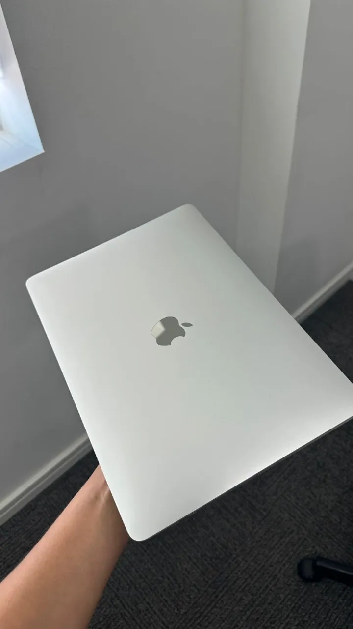 MacBook Air M2 16/256GB 13'' Silver Pronta Entrega - Notebooks