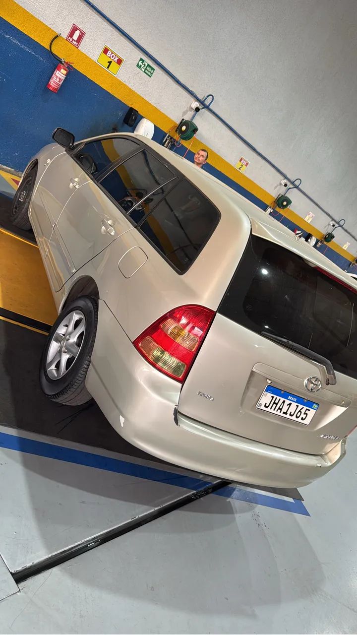 Toyota Corolla Fielder SW 1.8/1.8 XEI Flex Aut. 2005