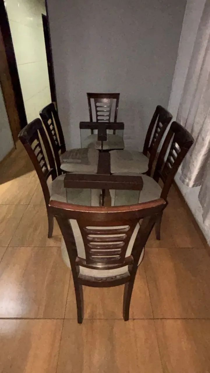 Mesa da Tok&Stok sabe de madeira e tampo temperado de vidro. - Foto 4