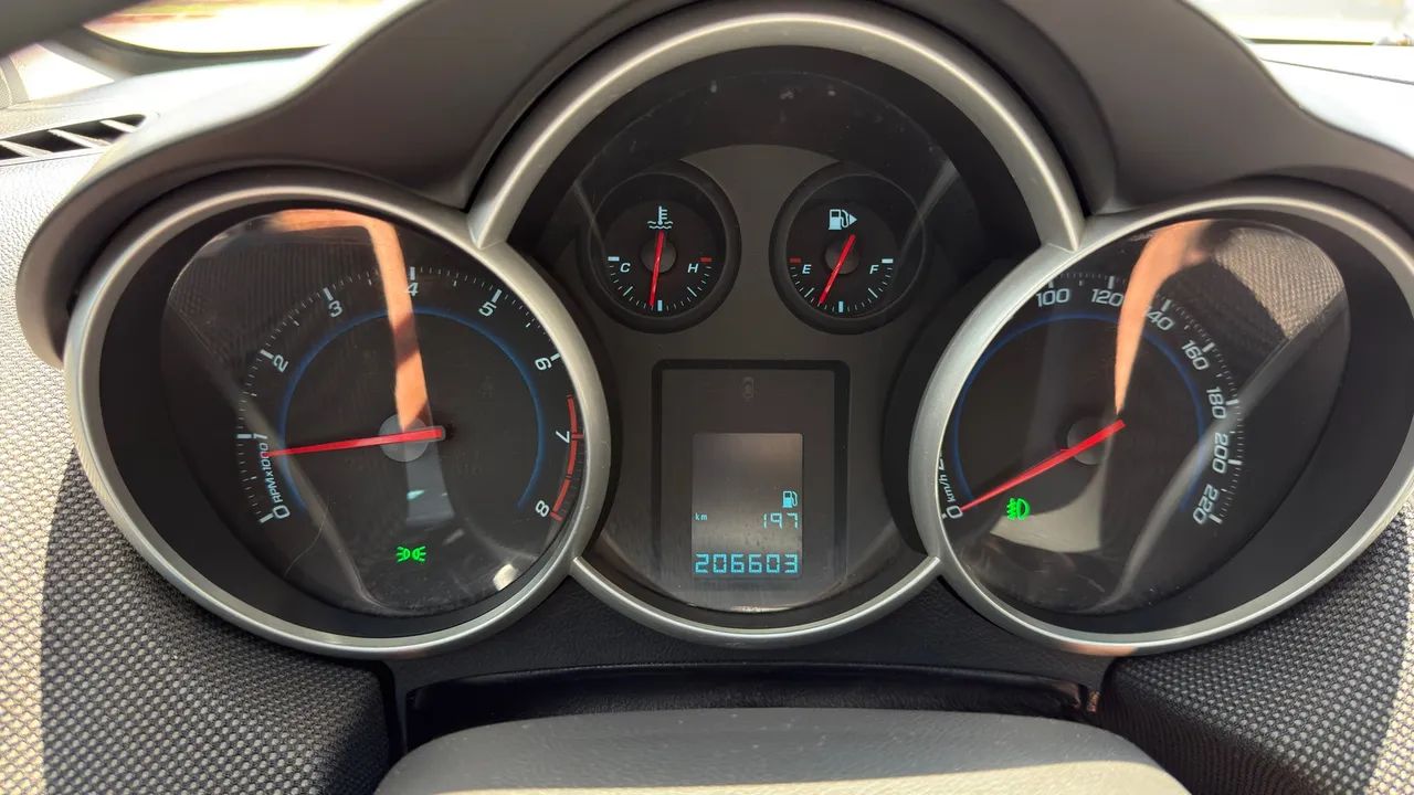 Chevrolet Cruze CRUZE HB Sport LT 1.8 16V FlexP. 5p Mec 2013