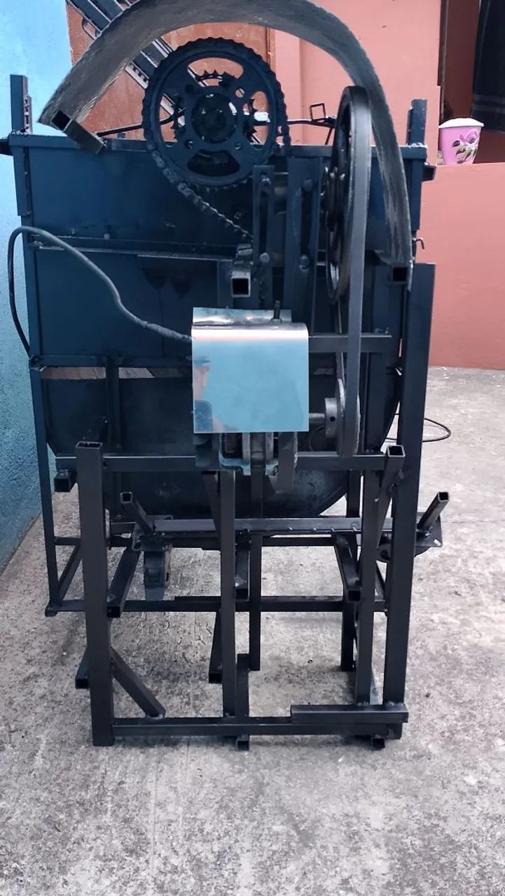 Churrasqueira com eixo giratório para assar costelão e leitão com sistema especial. - Foto 6