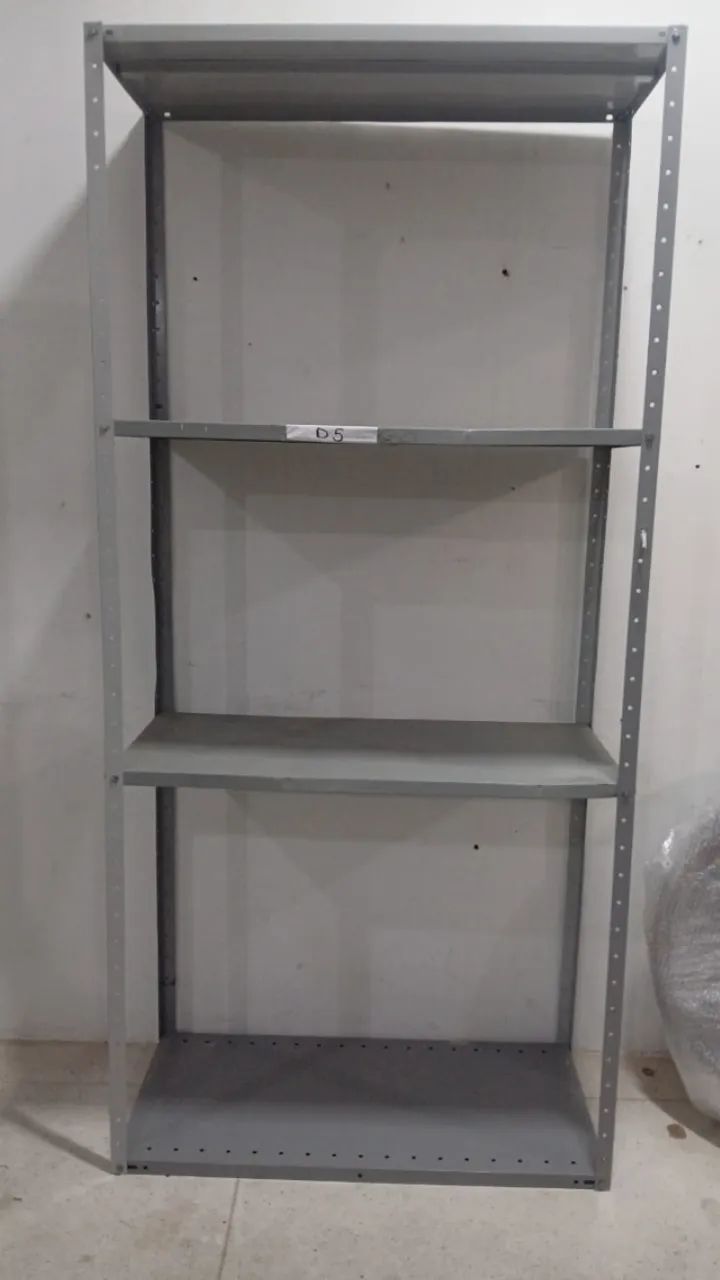 PLATELEIRA DE AÇO