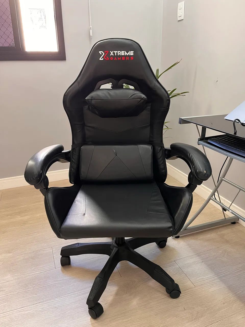 Cadeira Xtreme Gamers, Giratória, Reclinável, Altura Ajustável, Confortável na Cor Preta - Foto 4