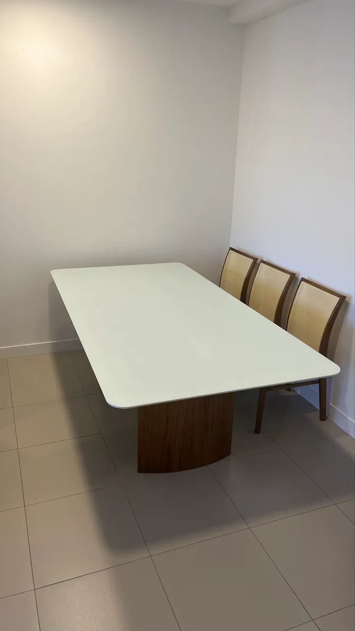 Mesa de jantar sofisticada seminova - Foto 6