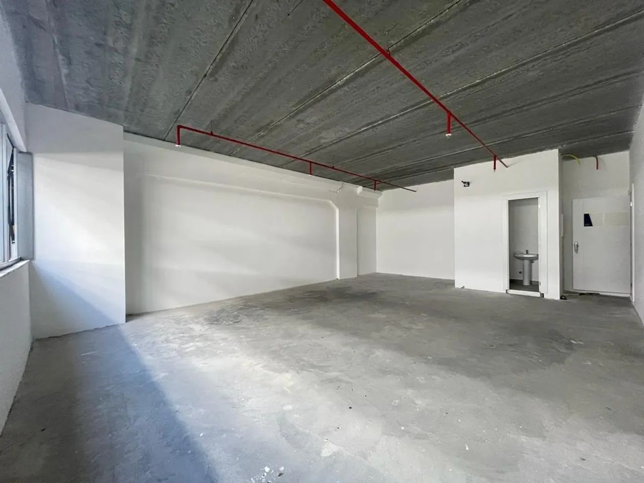 Sala Comercial para Venda em Florianópolis, Saco Grande, 1 banheiro, 2 vagas