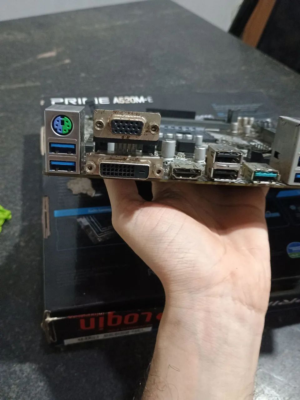 Placa Mae Asus PRIME A520M-E - Com defeito  - Foto 4