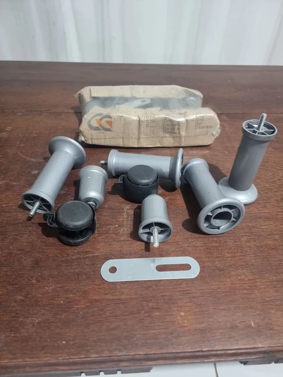 Kit 6 pés de cama box 2 com rodinha