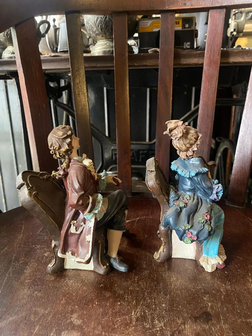 Par estatuetas em resina francesa (ref:330) - Foto 3