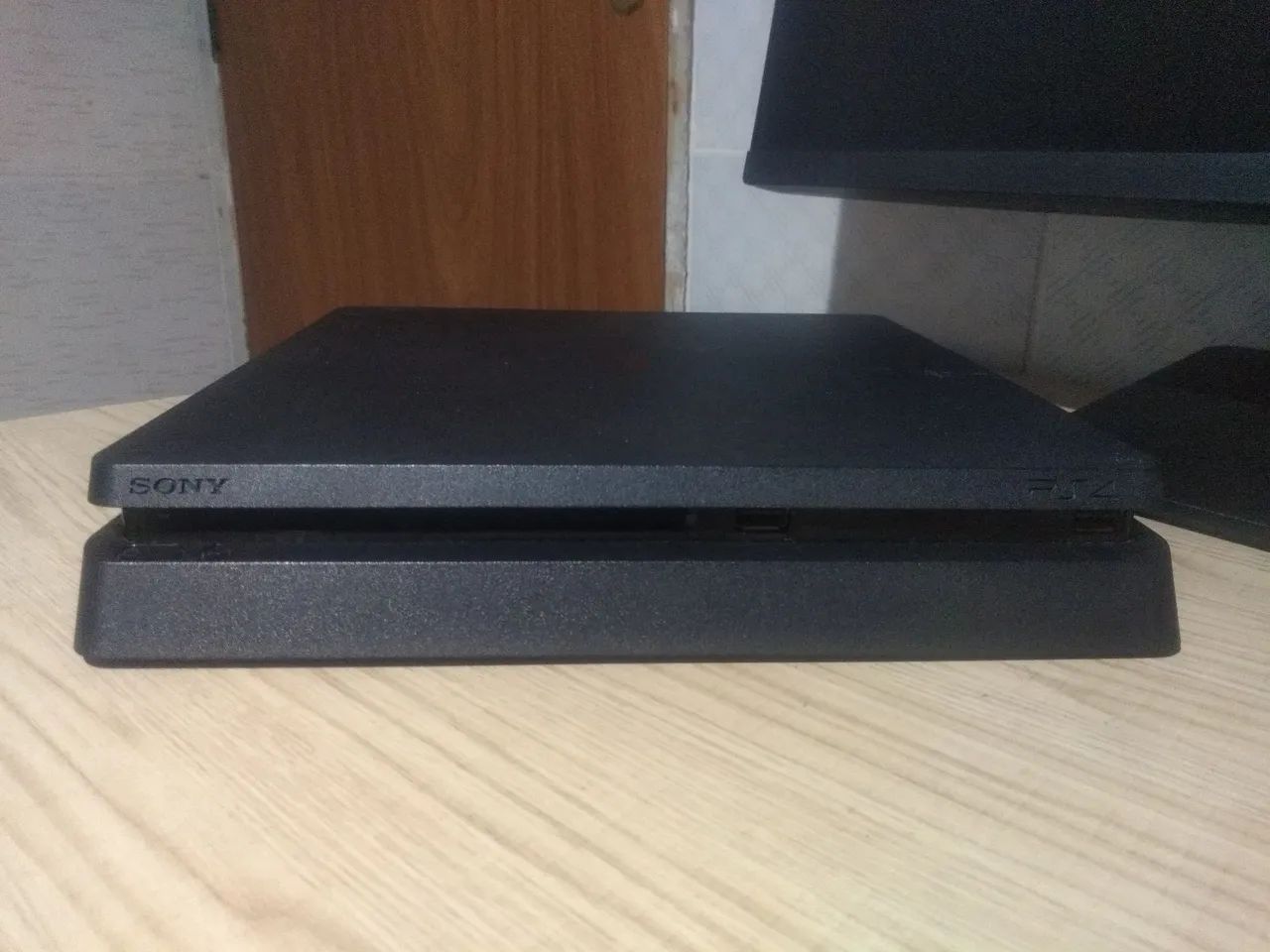 Ps4 slim + 3 jogos virtuais  - Foto 2