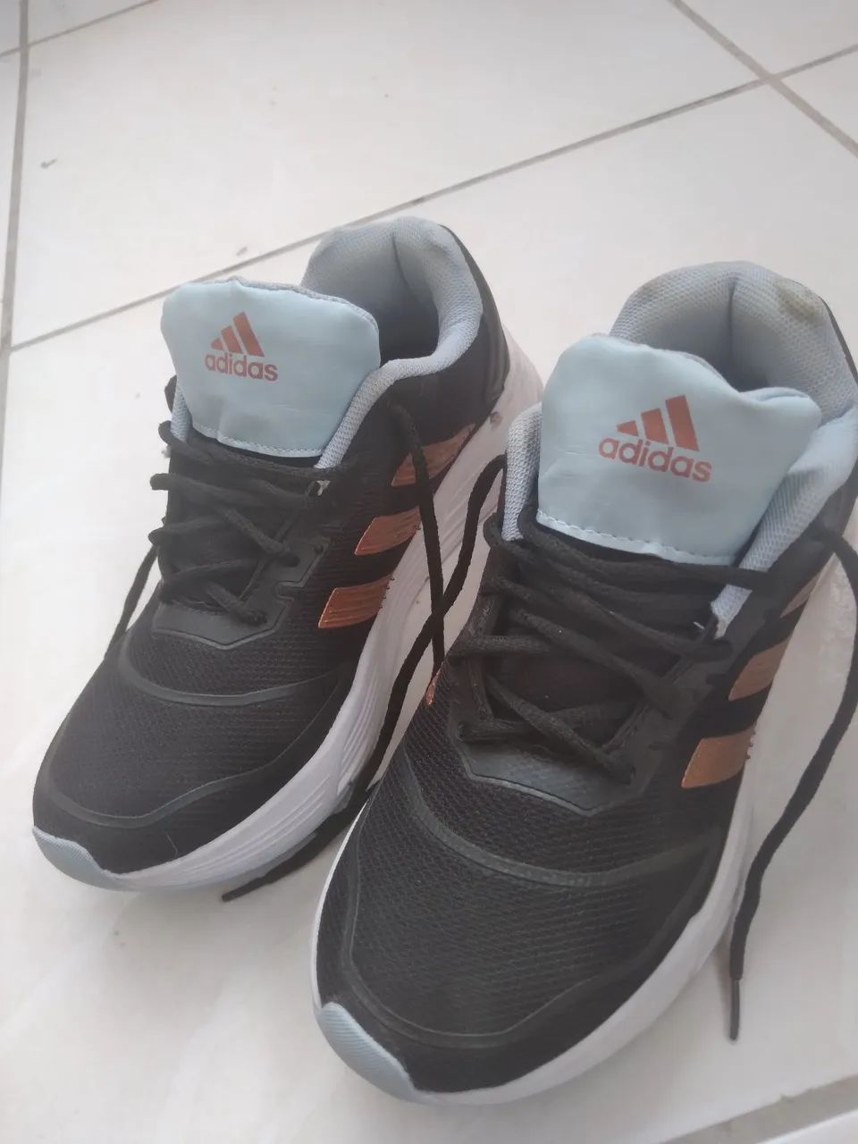 Vendo Tênis Adidas 
