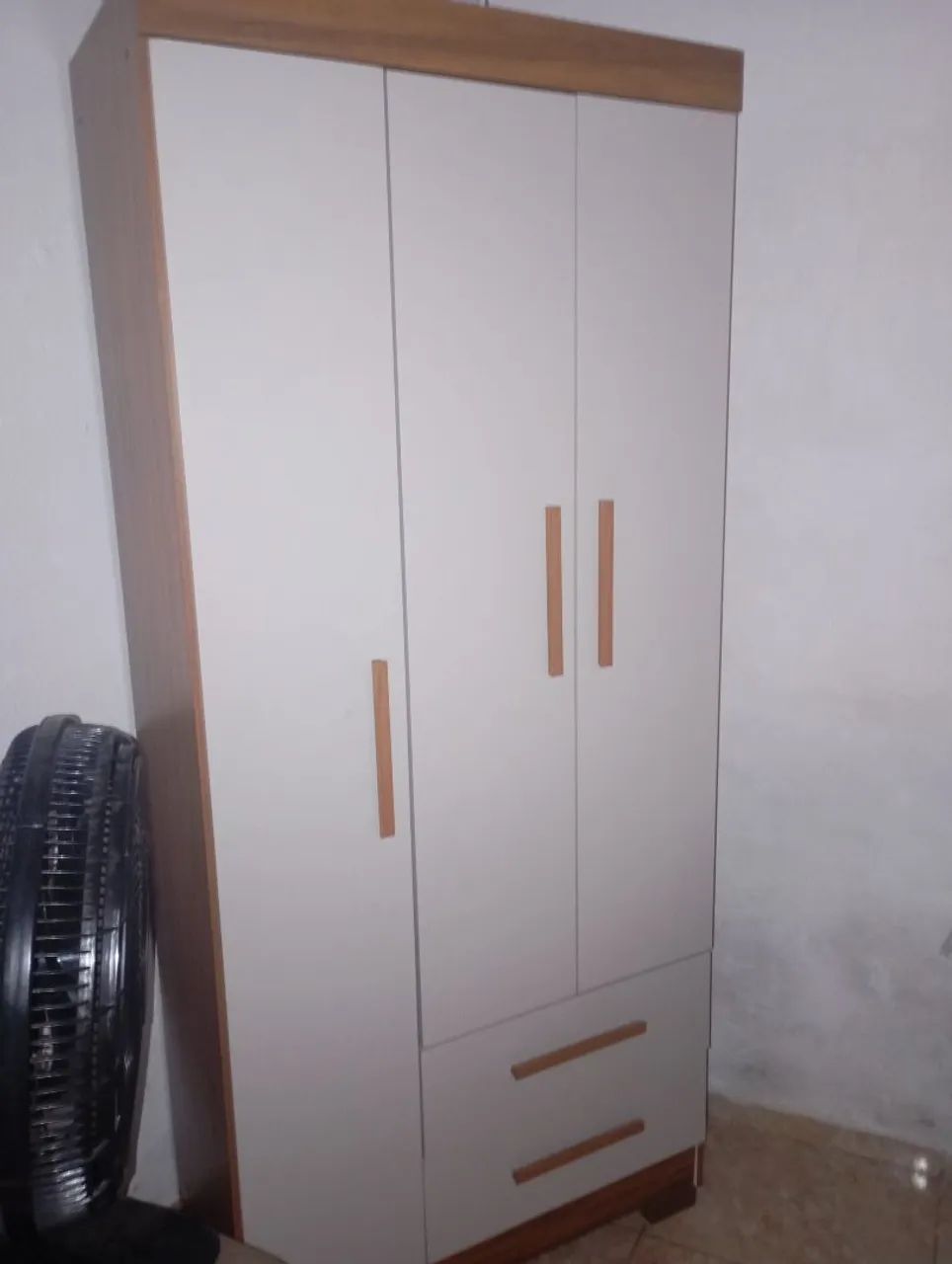 Vendo guarda roupa 3 portas  - Foto 4