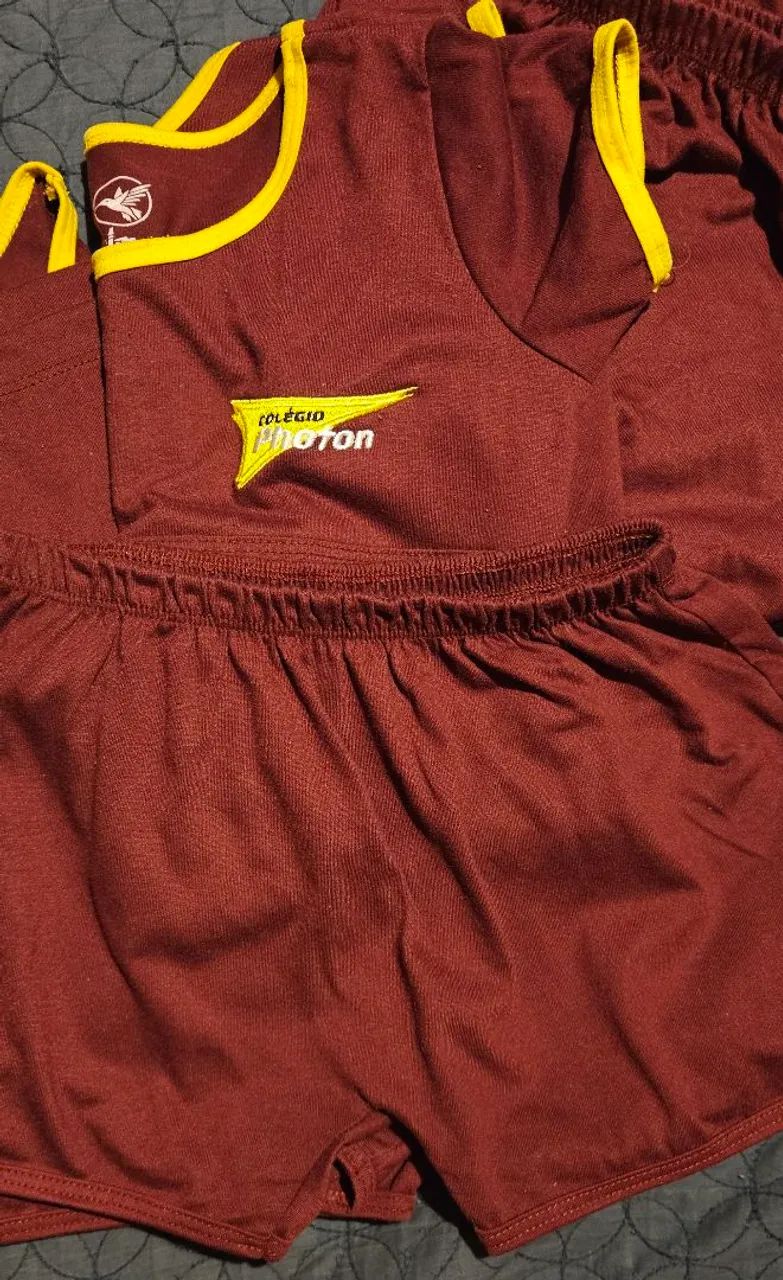 3 vestidos com shorts uniforme Colégio Photon 