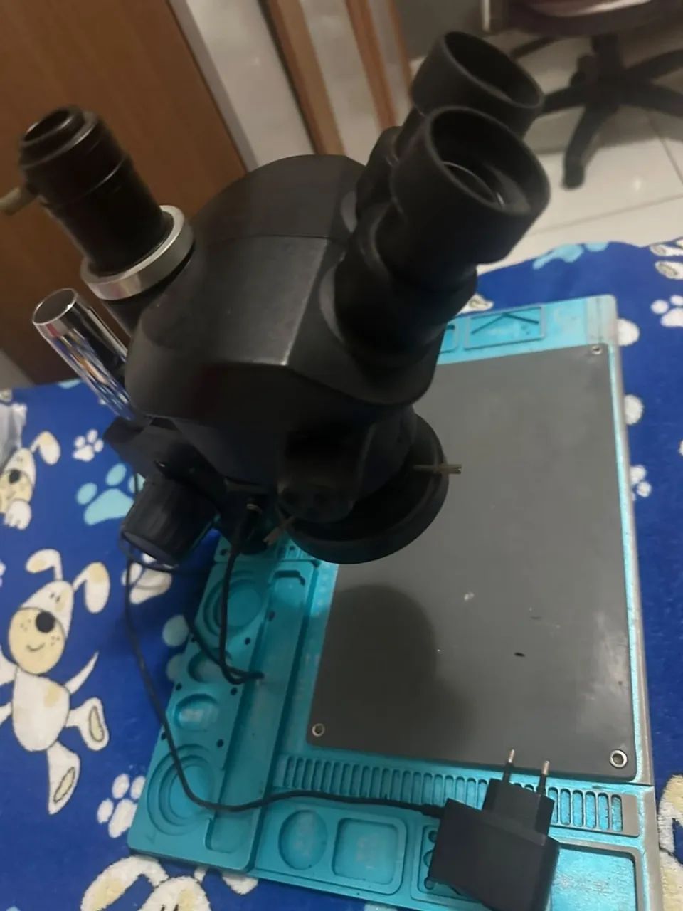 Microscópio trinocular 7050 com manta e led  - Foto 4