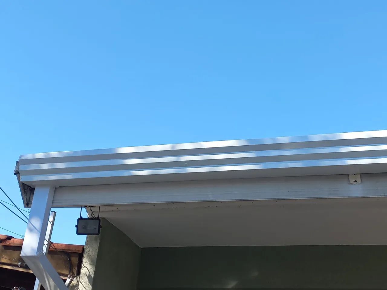 Limpeza e Instalação de Calhas - Atendimento Imediato. - Foto 3