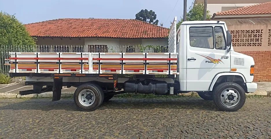 ⑩セーフティセカンド様MB30 Mercedes 710 carroceria 2012 - Caminhões - Centro, Diadema