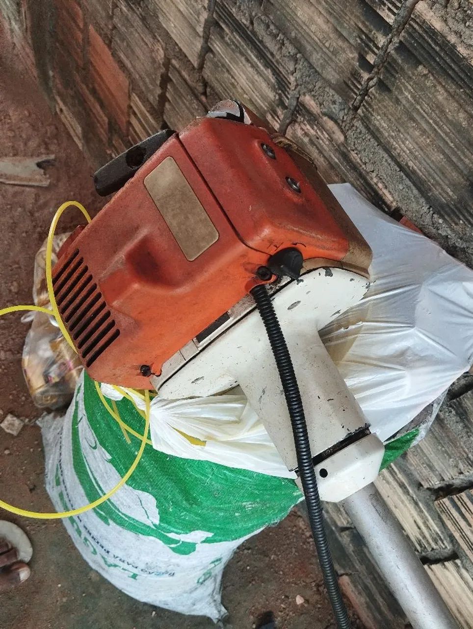 Vendo roçadeira e motor serra! - Foto 5