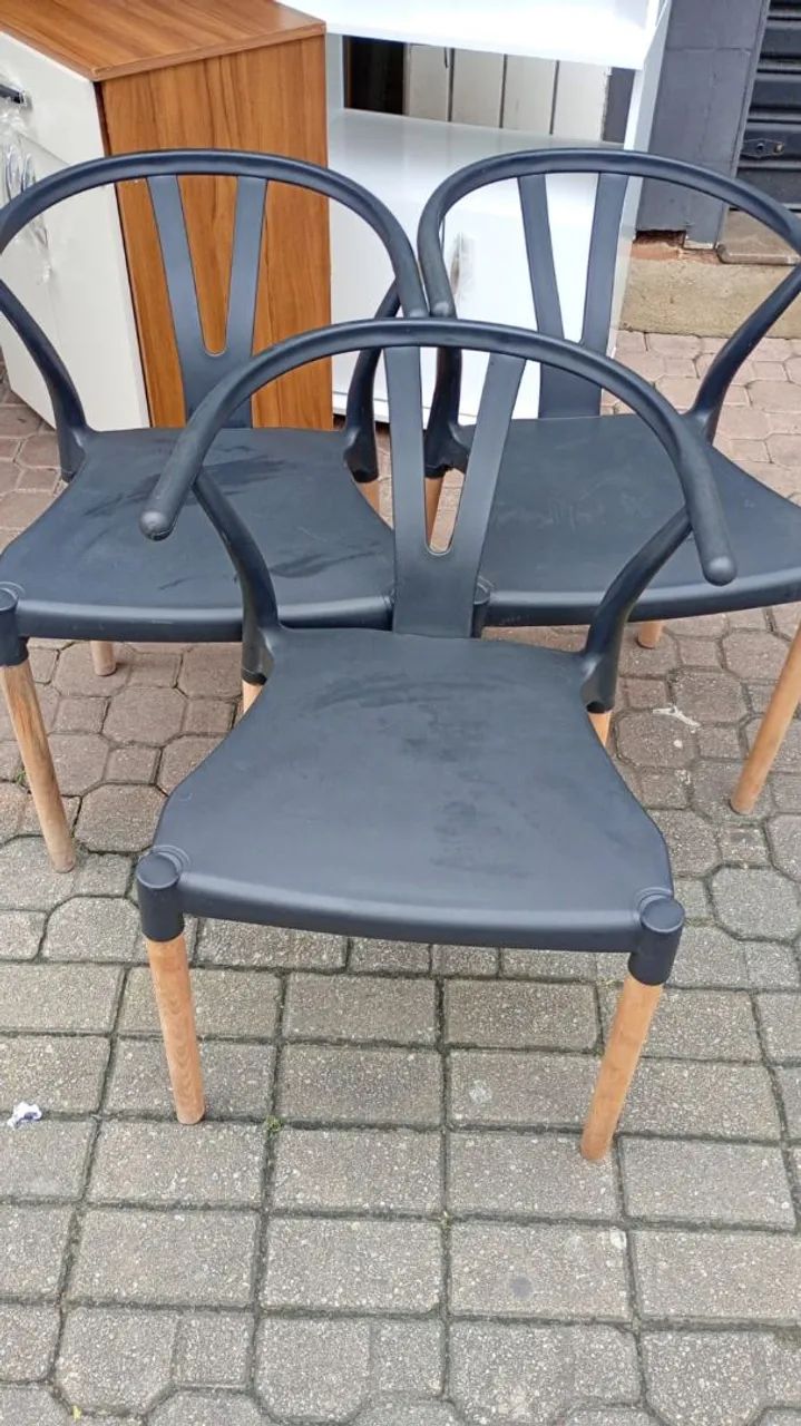 3 Cadeiras Eames DAR semi novas - Foto 2