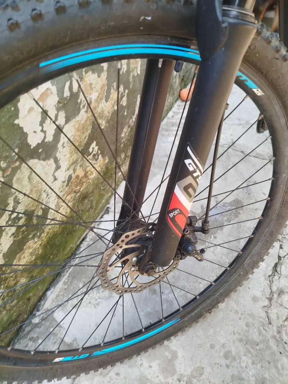 Bicicleta GTS aro 29,   21 marchas semi nova,tudo perfeito  - Foto 2