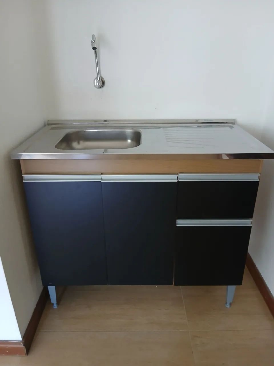 Balcao de cozinha com.pia super novo