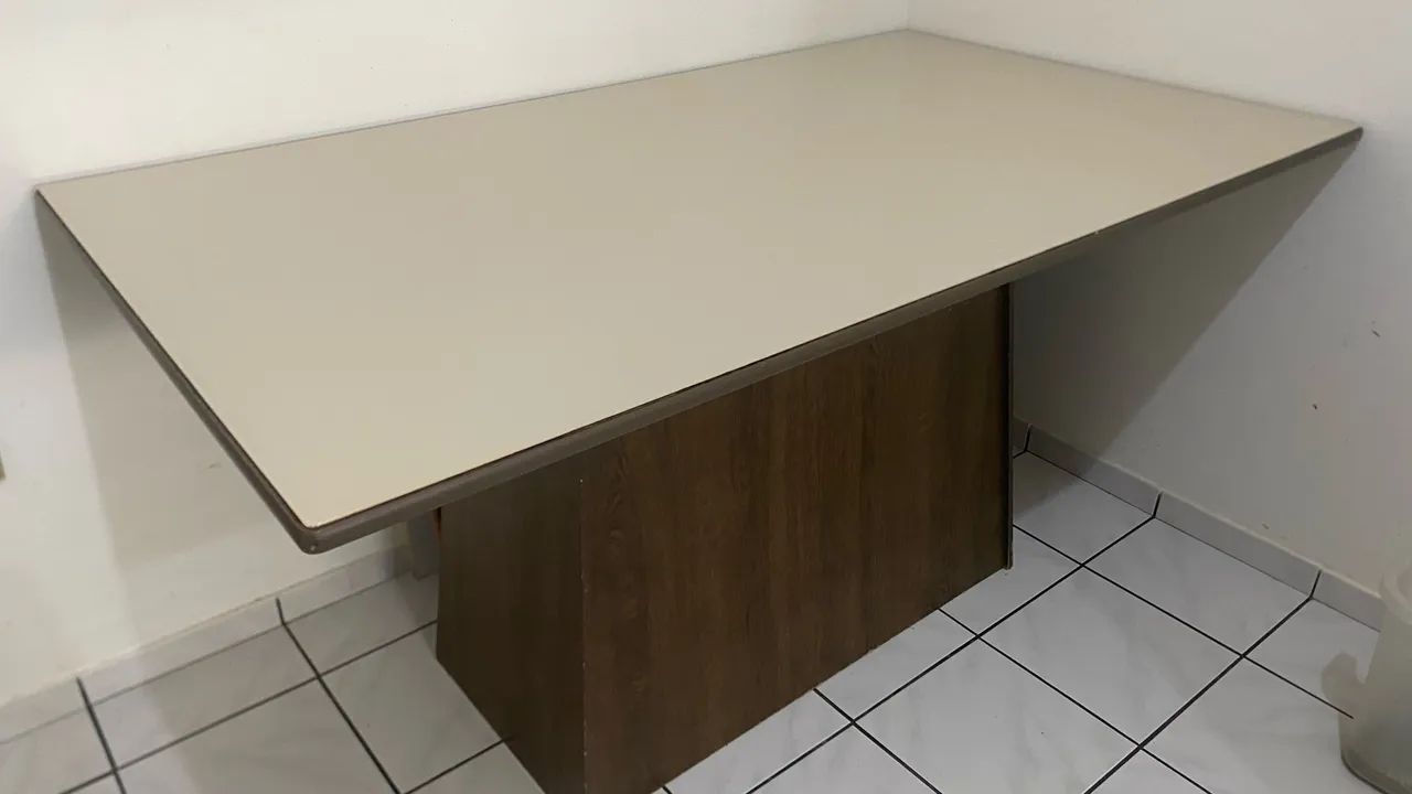 Mesa com tampa de vidro - Foto 3