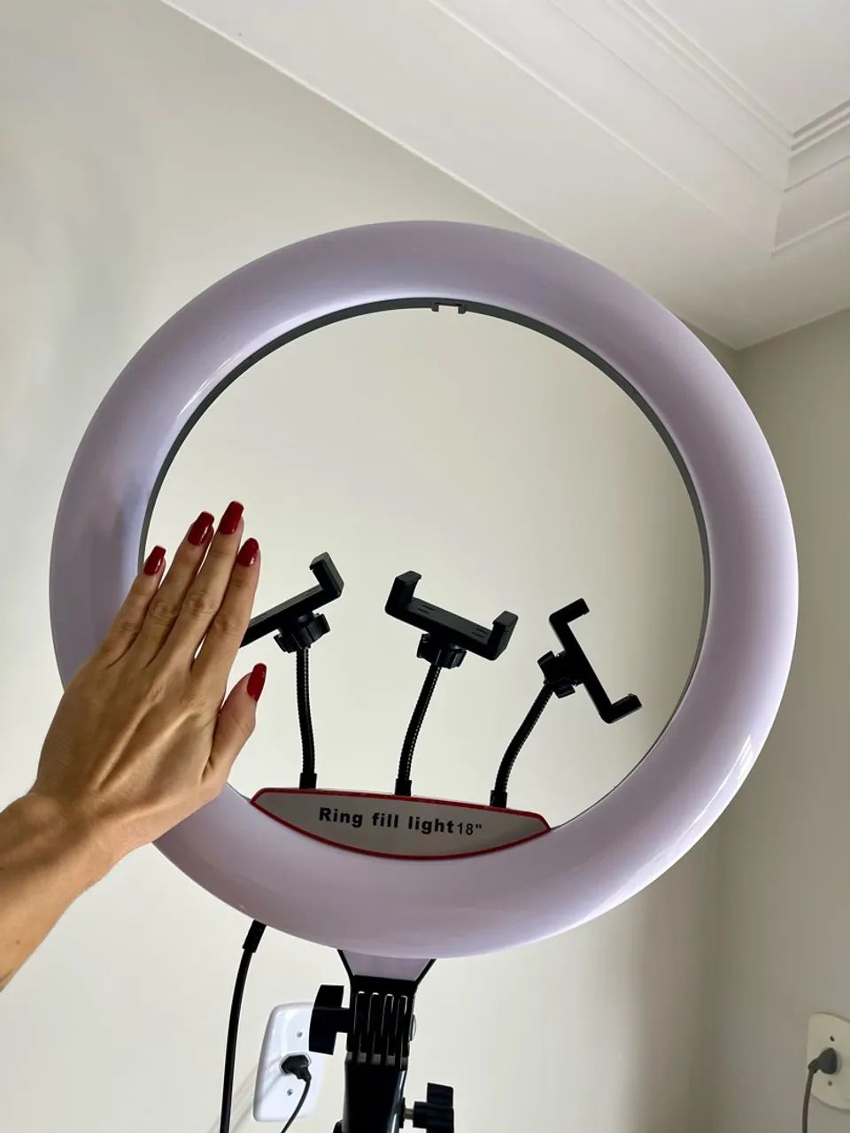 Ring Light Grande Iluminador 18 polegadas Com Suporte 3 Celulares e Tripe 2,10 altura - Foto 2
