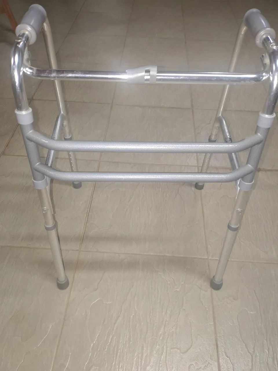 Andador para idoso ajustável!! - Foto 2