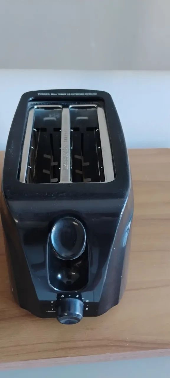 Torradeira elétrica Britânia 