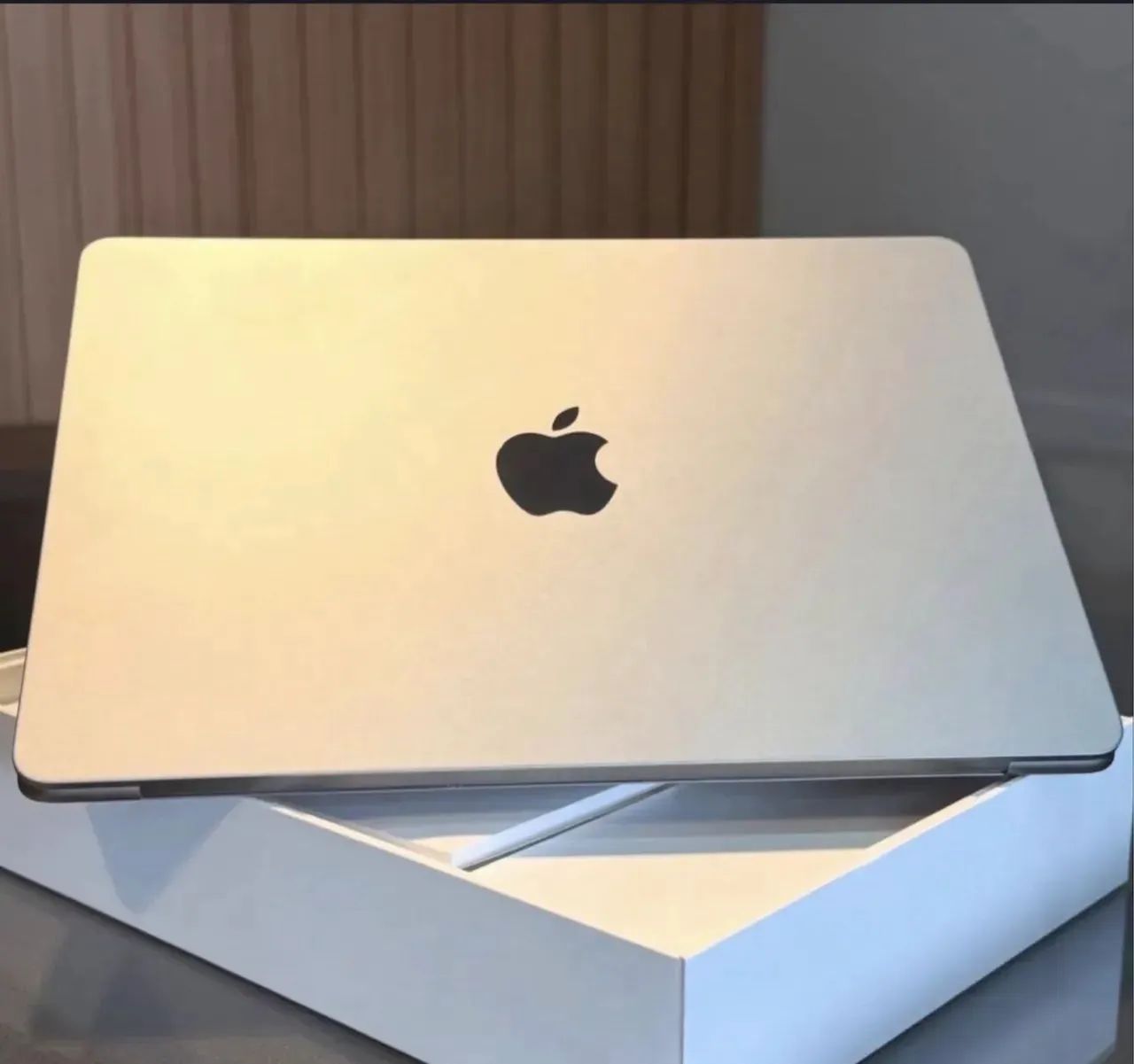 MacBook M4