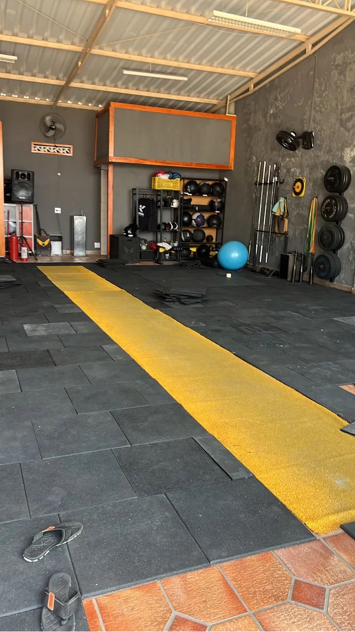 Anilhas  e equipamentos Crossfit - Foto 5