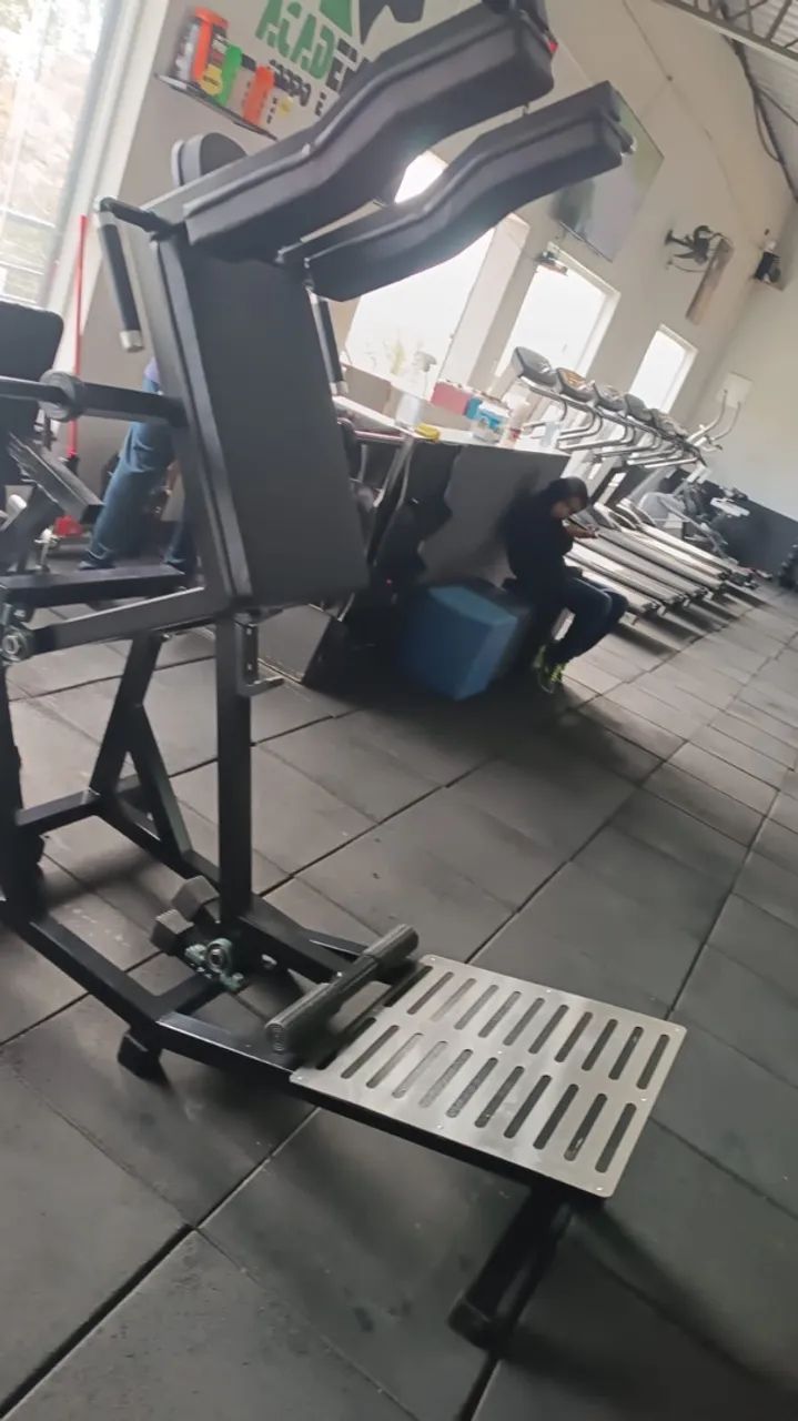 Hack Squat Profissional 